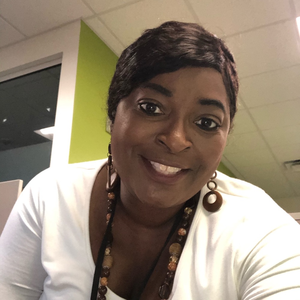 Meet your Posher, Charolette